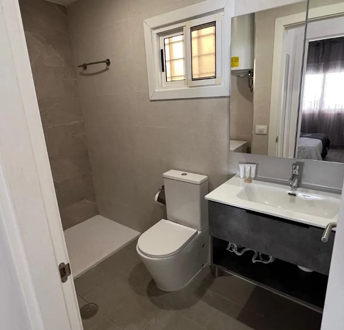 Family Home Near Ocean Los Cristianos Lovetenerife 아로나 0*,  스페인